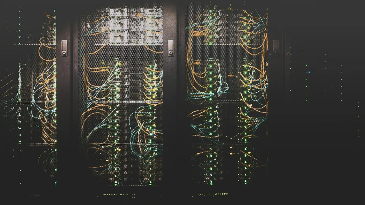 Serverové rozvaděče se síťovou kabeláží